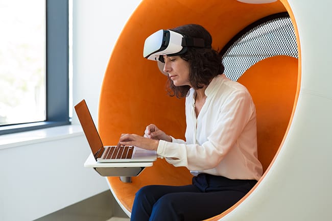 VR